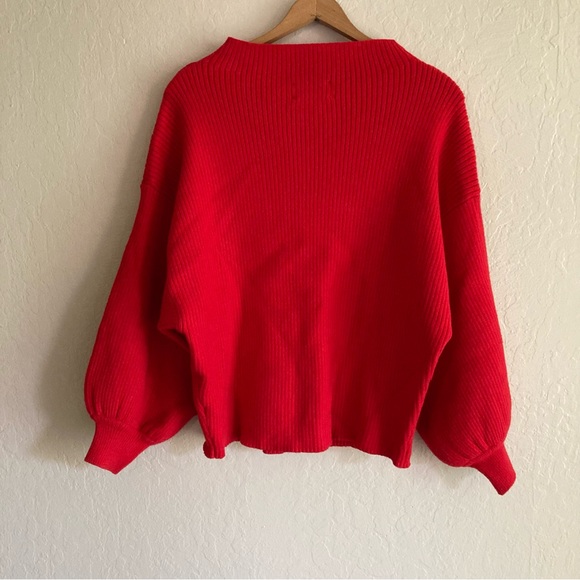Line + Dot Red Ribbed Alder Sweater - Picture 3 of 10